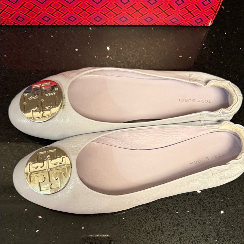 Tory Burch Metallic Emblem Lavender Flats w shoe bag and original shoeboxes.
